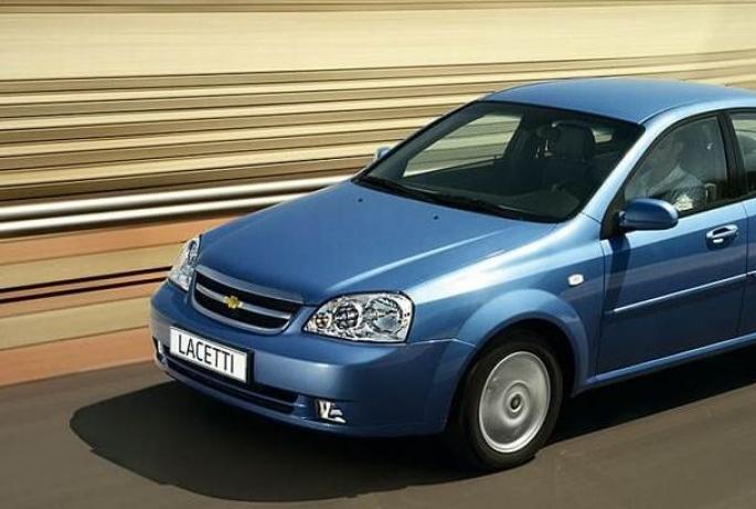 Renault Logan lub Chevrolet Lacetti: porównanie samochodów i co jest lepsze Opcje i ceny