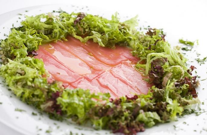 Carpaccio salmon Receta për carpaccio salmon